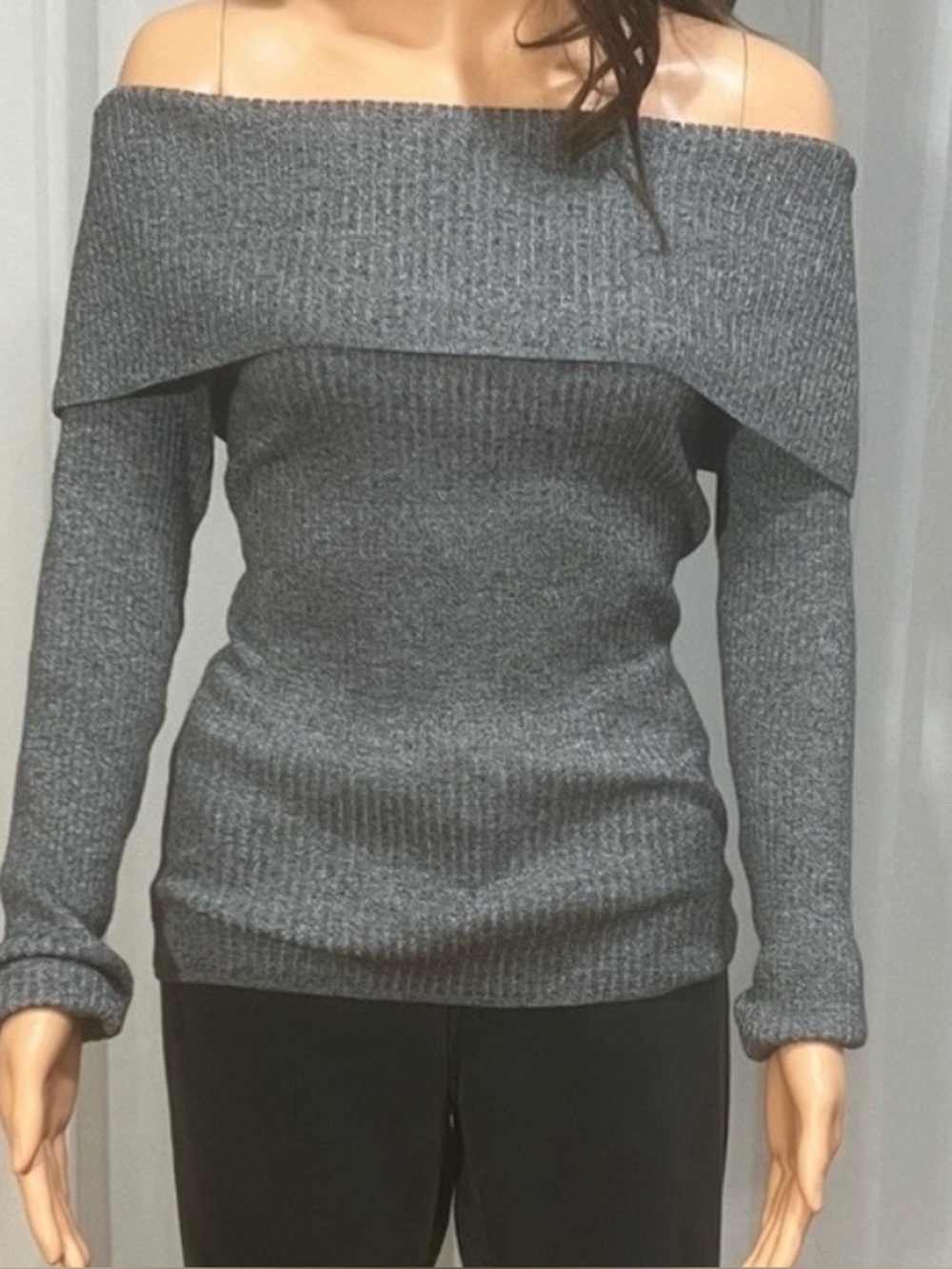 Jennifer Lopez Gray Off-Shoulder Sweater